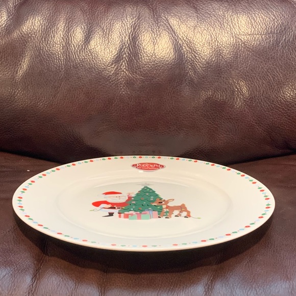 Rudolph the Red-Nosed Reindeer Dinner Plate - Santa Rudolph Gifts Christmas Tree - Picture 5 of 7